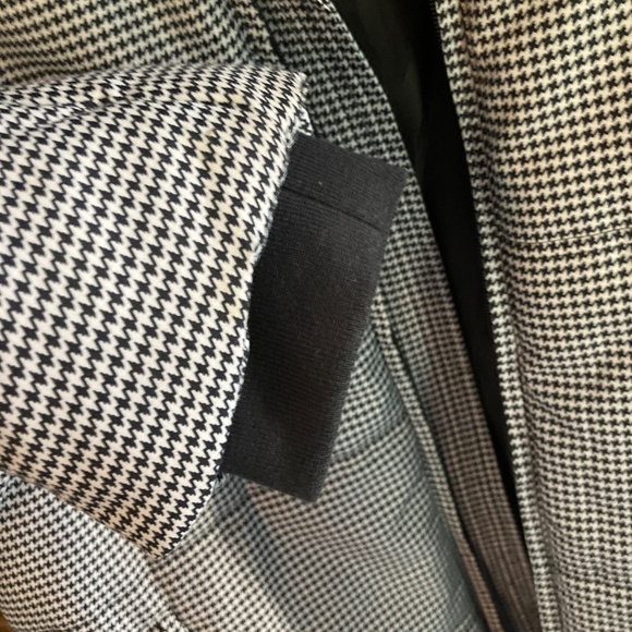 Black and White Puffer Jacket with Nice Detail by PURE NAVY - Picture 5 of 10